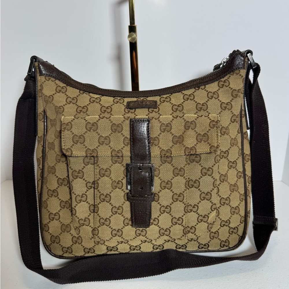 SOLD

AUTHENTIC Gucci Tan and Brown Monogram Crossbody Bag